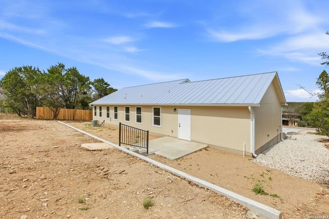 684 Appaloosa, Fischer, TX 78623