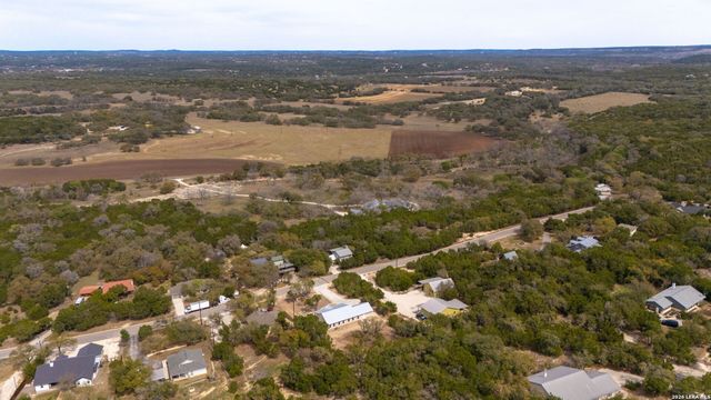 684 Appaloosa, Fischer, TX 78623