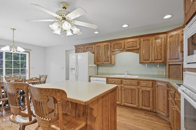 13194 Kirkwood Lane, Neosho, MO 64850