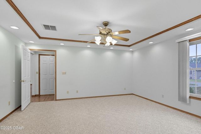 13194 Kirkwood Lane, Neosho, MO 64850