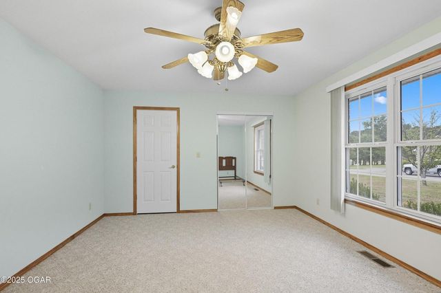 13194 Kirkwood Lane, Neosho, MO 64850