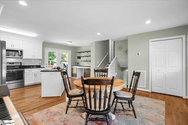 25 Amy Lane, Taylors, SC 29687