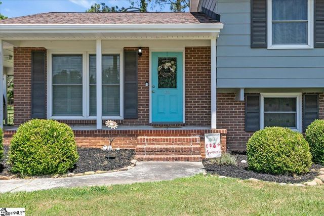 25 Amy Lane, Taylors, SC 29687
