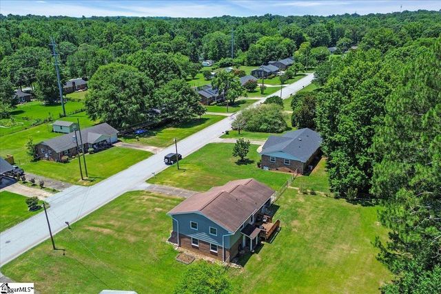 25 Amy Lane, Taylors, SC 29687
