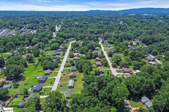 25 Amy Lane, Taylors, SC 29687