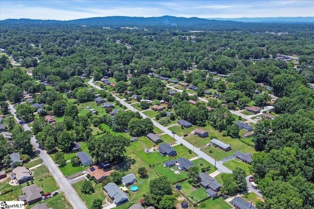 25 Amy Lane, Taylors, SC 29687