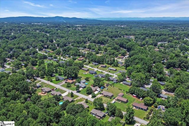 25 Amy Lane, Taylors, SC 29687