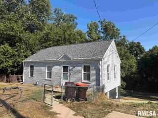 3302 N HARVARD Avenue, Peoria, IL 61614