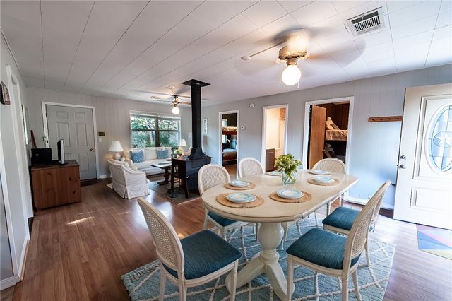 9506 Sommerville Terrace, Burton, TX 77835
