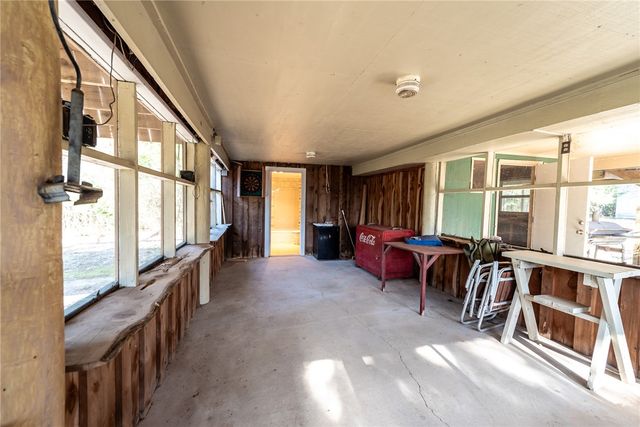 9506 Sommerville Terrace, Burton, TX 77835