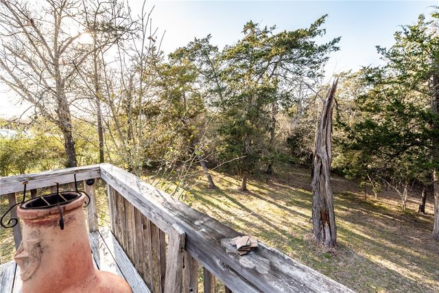 9506 Sommerville Terrace, Burton, TX 77835