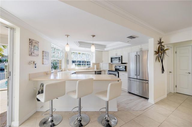 1755 SE 40th TER, Cape Coral, FL 33904