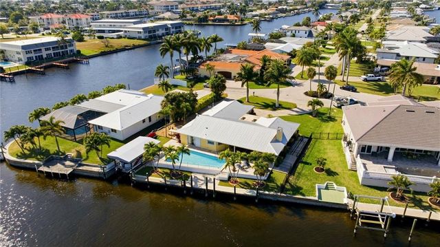 1755 SE 40th TER, Cape Coral, FL 33904