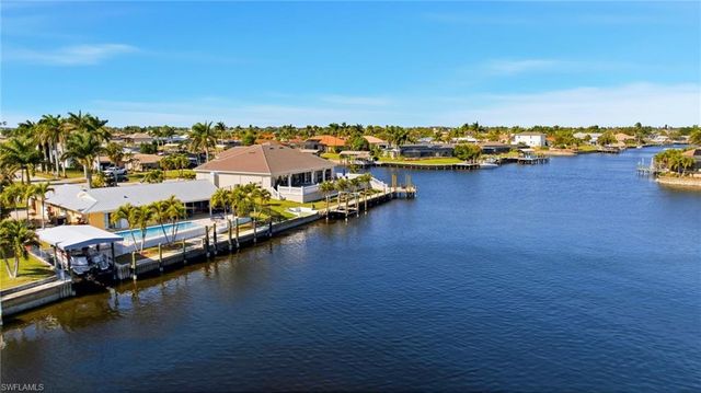 1755 SE 40th TER, Cape Coral, FL 33904