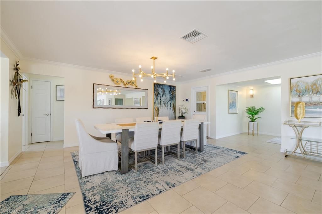 Image 12 of property listing at 1755 SE 40th TER, Cape Coral, FL 33904