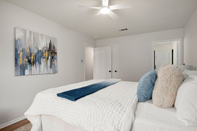 1709 Winchester Way, Bedford, TX 76022