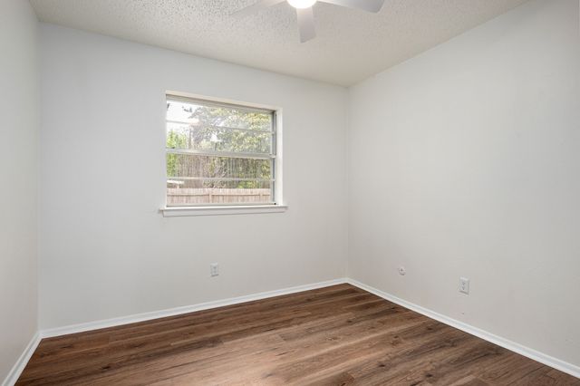 1709 Winchester Way, Bedford, TX 76022