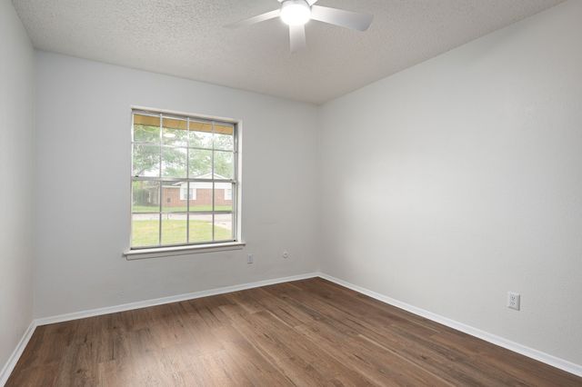 1709 Winchester Way, Bedford, TX 76022