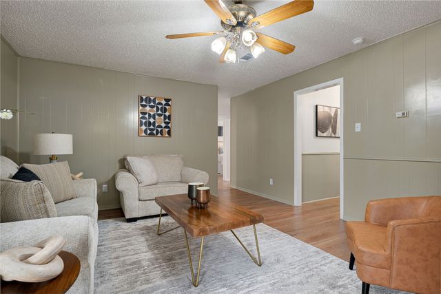 1709 Winchester Way, Bedford, TX 76022