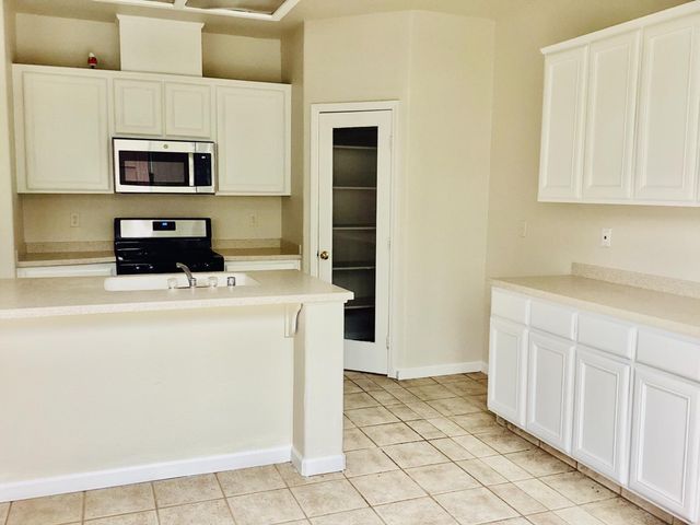 3484 Cathedral Cir, Stockton, CA 95212