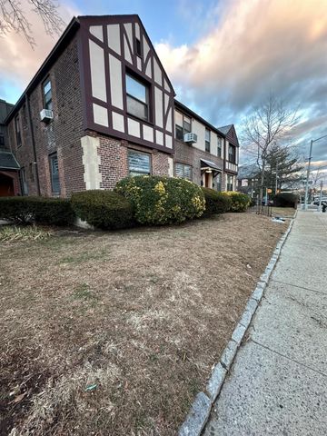 7713 Ditmars Boulevard 1, East Elmhurst, NY 11370