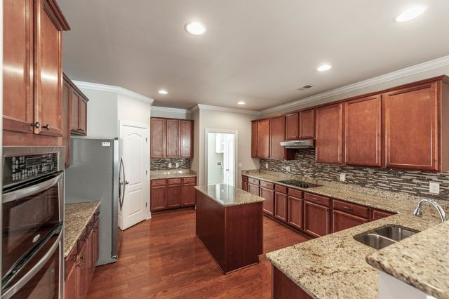 128 Rock Castle Dr, Lebanon, TN 37087