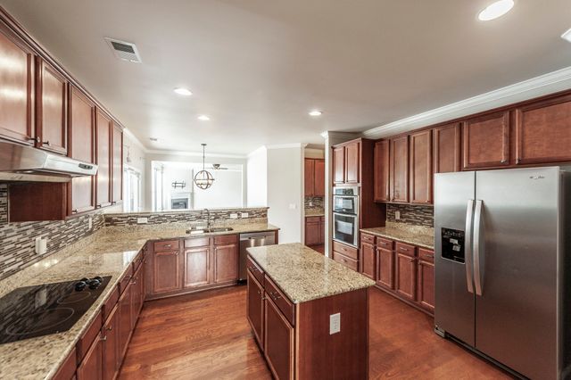 128 Rock Castle Dr, Lebanon, TN 37087