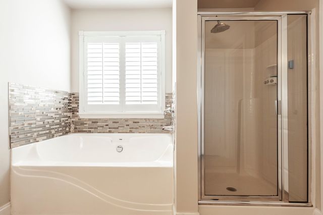 128 Rock Castle Dr, Lebanon, TN 37087