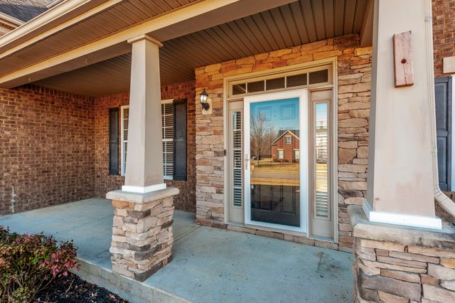 128 Rock Castle Dr, Lebanon, TN 37087