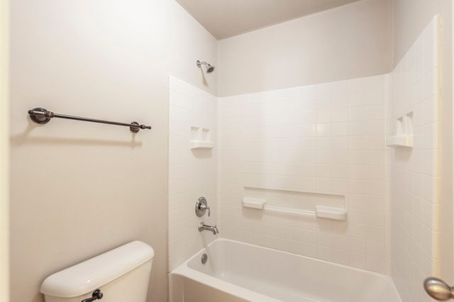 128 Rock Castle Dr, Lebanon, TN 37087