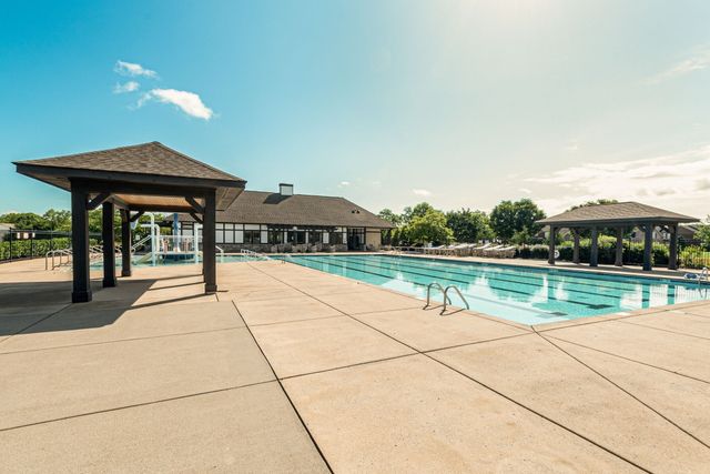 128 Rock Castle Dr, Lebanon, TN 37087