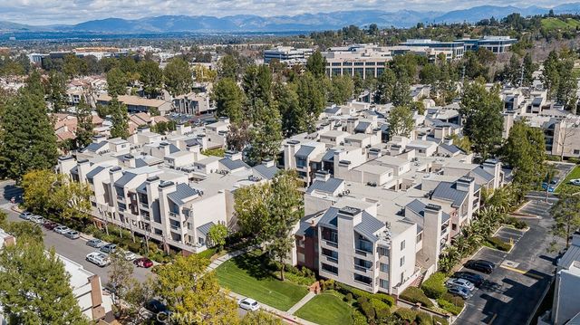 21500 Burbank 316, Woodland Hills, CA 91367