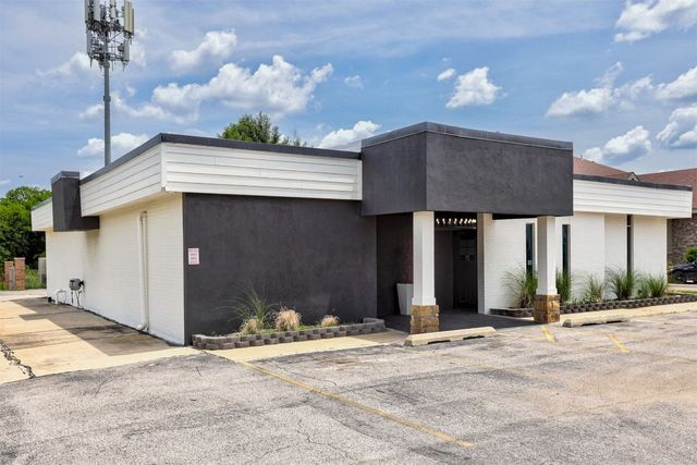 6500 N Meridian Avenue, Oklahoma City, OK 73116
