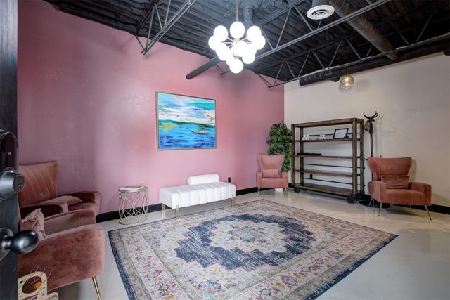 6500 N Meridian Avenue, Oklahoma City, OK 73116