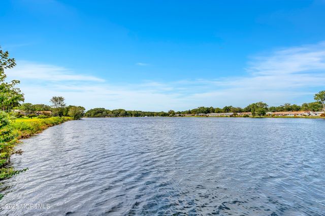 39M Cambridge Court, Lakewood, NJ 08701