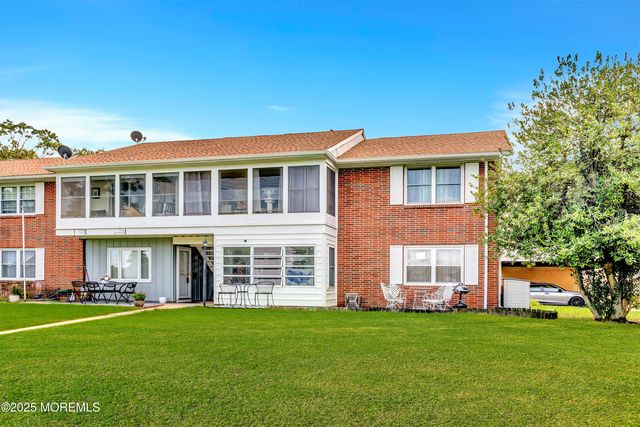 39M Cambridge Court, Lakewood, NJ 08701