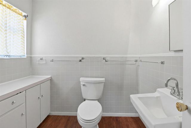 625 Deep Cove DR, Marble Falls, TX 78654