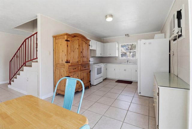 625 Deep Cove DR, Marble Falls, TX 78654