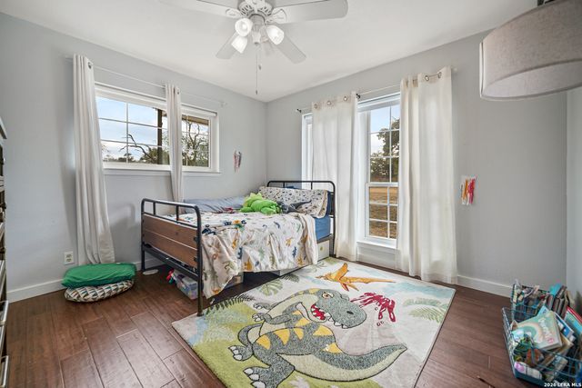 25 Poehnert, Boerne, TX 78006