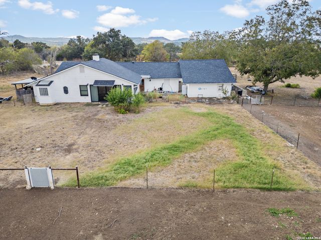 25 Poehnert, Boerne, TX 78006