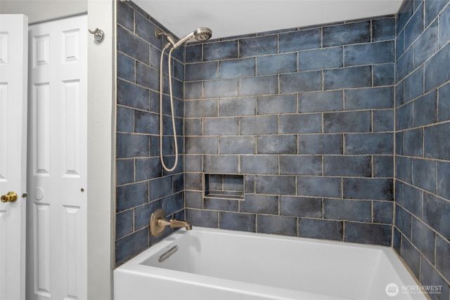 9901 59th Avenue Ct E, Puyallup, WA 98373