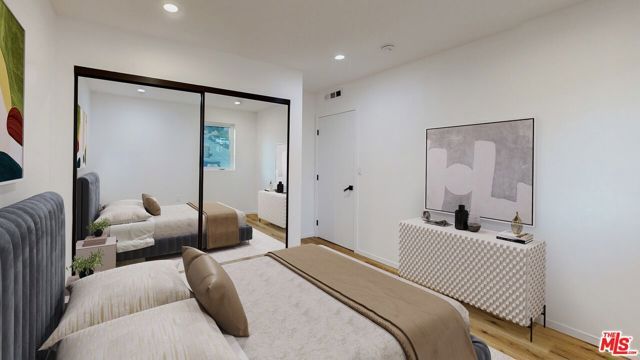 3820 Montclair Street, Los Angeles, CA 90018