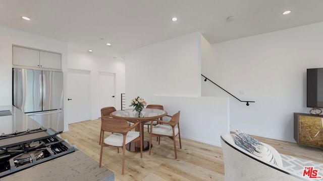 3820 Montclair Street, Los Angeles, CA 90018
