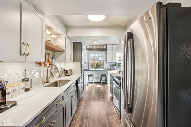 170 N 6th Street, Zionsville, IN 46077