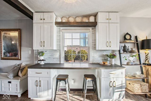 170 N 6th Street, Zionsville, IN 46077