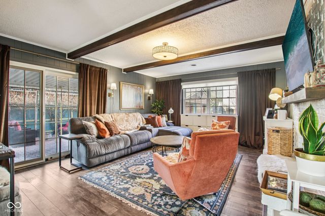 170 N 6th Street, Zionsville, IN 46077