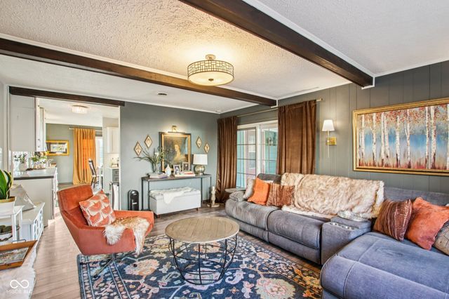 170 N 6th Street, Zionsville, IN 46077