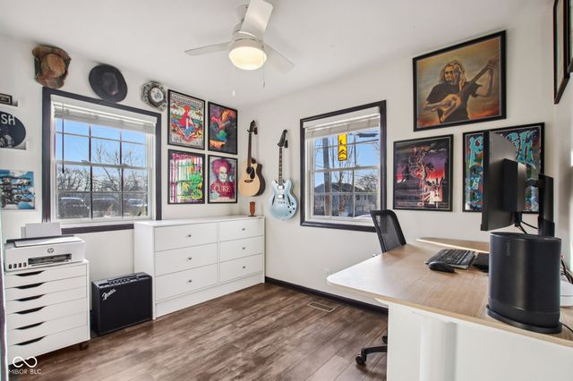 170 N 6th Street, Zionsville, IN 46077