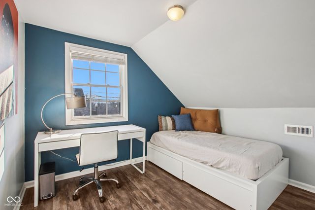 170 N 6th Street, Zionsville, IN 46077