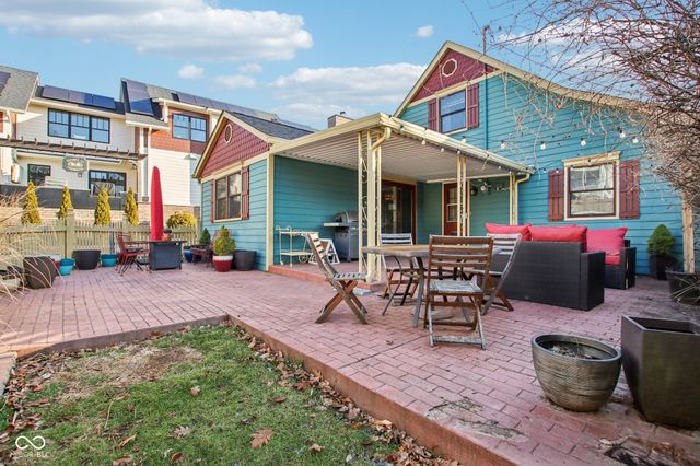 170 N 6th Street, Zionsville, IN 46077